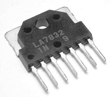 IC LA7832