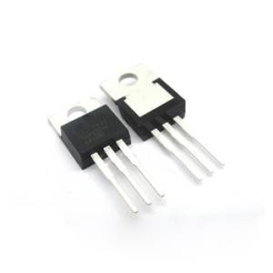 IC TOP225Y off-line PWM switch -85–265 VAC 100 W